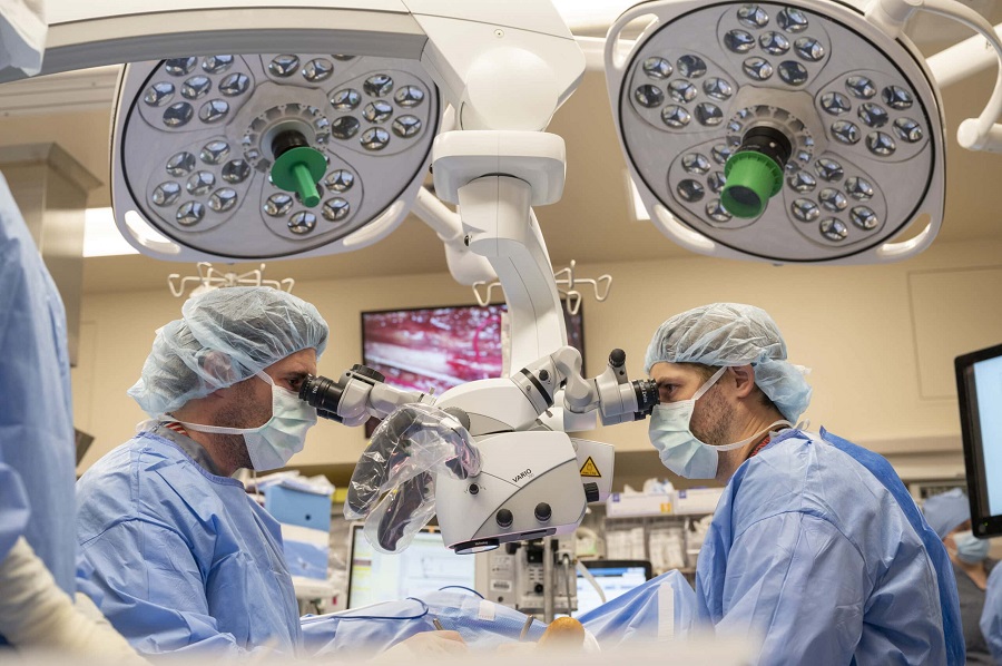 Microscopic implant surgery